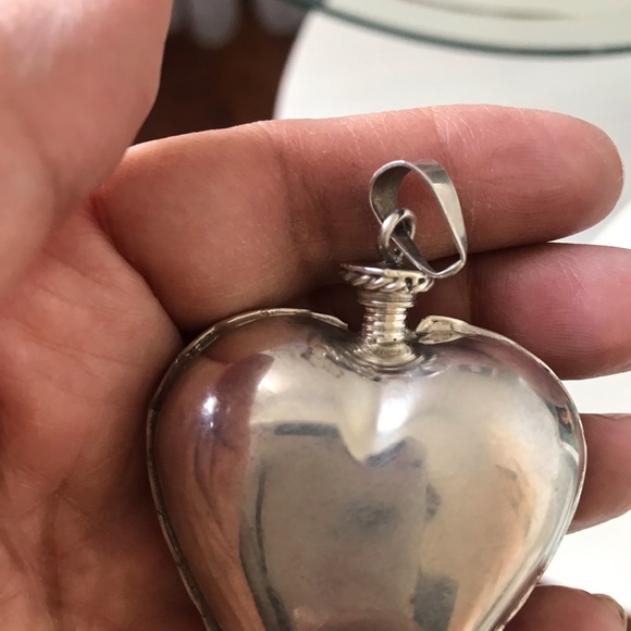 Silver Heart Perfume Holder Pendant - Picture 4 of 7